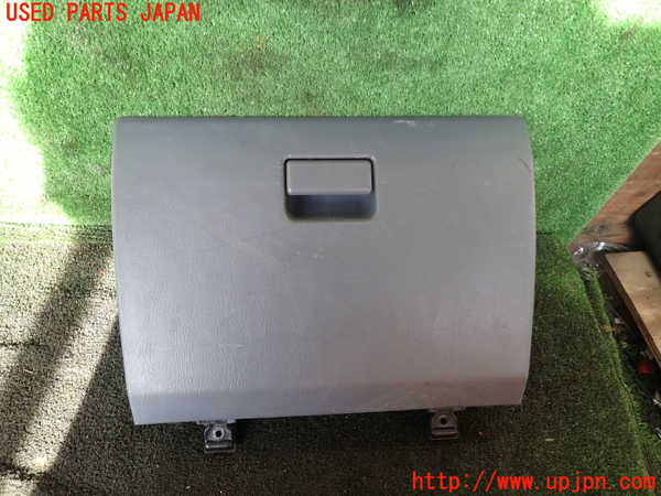 5UPJ-19457516]ハイラックスサーフ(RZN185W)グローブボックス1 中古_m0001.jpg