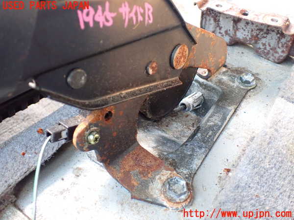 5UPJ-19457550]ハイラックスサーフ(RZN185W)サイドブレーキレバー 中古_m0002.jpg