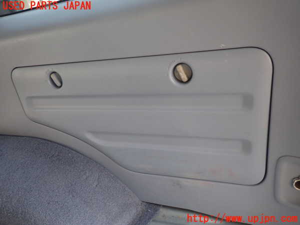 5UPJ-19457675]ハイラックスサーフ(RZN185W)右リアピラートリム 中古_m0002.jpg