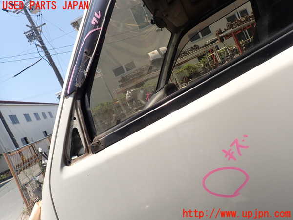 5UPJ-19461260]ハイエースワゴン100系(RZH101G)左前ドア 中古(43R-00034 M2T4)_m0003.jpg