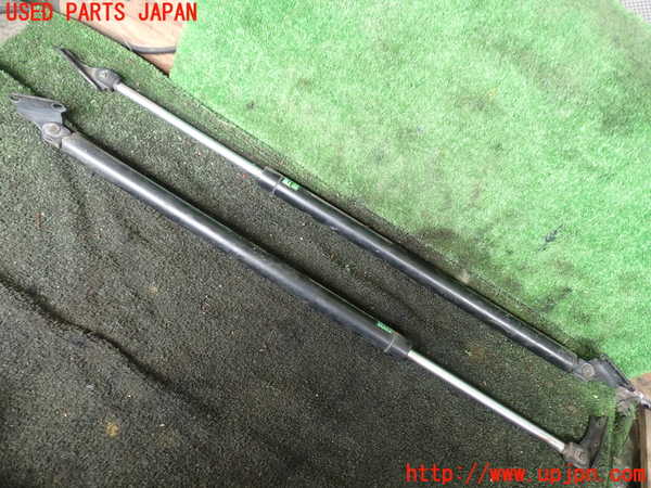 5UPJ-19461584]ハイエースワゴン100系(RZH101G)リアゲートダンパー 中古_m0001.jpg