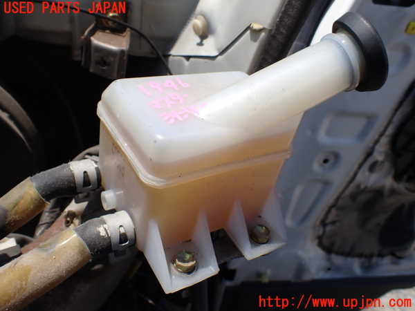 5UPJ-19464050]ハイエースワゴン100系(RZH101G)ブレーキマスターシリンダー 中古_m0002.jpg