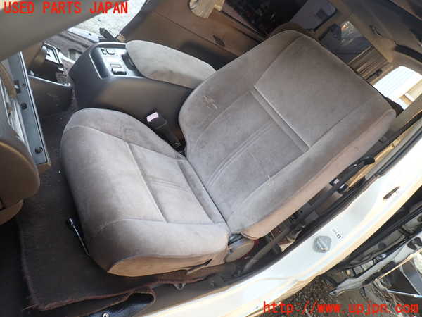 5UPJ-19467065]ハイエースワゴン100系(RZH101G)助手席シート 中古_m0001.jpg