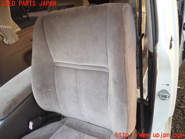 5UPJ-19467065]ハイエースワゴン100系(RZH101G)助手席シート 中古_m0002.jpg