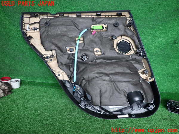 2UPJ-19481294]BMW X1(AD20)(F48系)右後ドア内張り 中古_m0003.jpg