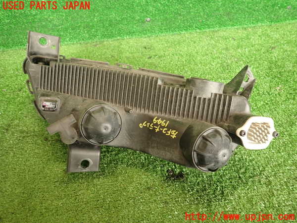 2UPJ-19491152]ポルシェ・パナメーラ(970M46)左コーナーランプ 中古_m0002.jpg