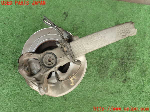2UPJ-19494290]ポルシェ・パナメーラ(970M46)右フロントナックルハブ 中古_m0002.jpg