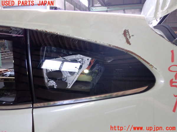 5UPJ-19511382]レヴォーグ(VN5)左クォーターガラス ジャンク AGC M2L3 43R-007953_m0001.jpg