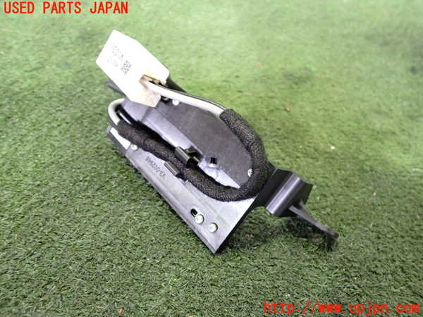 5UPJ-19516382]レヴォーグ(VN5)センサー2 中古 86277VC030_m0002.jpg