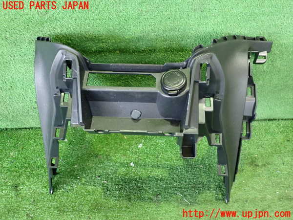 5UPJ-19517693]レヴォーグ(VN5)内装トリム類3 中古_m0001.jpg