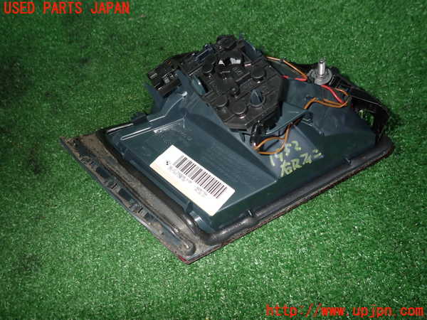 5UPJ-19521550]BMW M5(FV44M)(F10)右リアフィニッシャー 中古_m0002.jpg