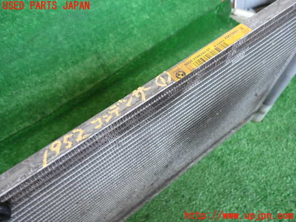 5UPJ-19526031]BMW M5(FV44M)(F10)エアコンコンデンサー1 中古_m0002.jpg