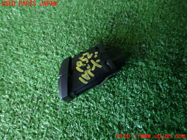 5UPJ-19526290]BMW M5(FV44M)(F10)ハザードスイッチ 中古_m0002.jpg