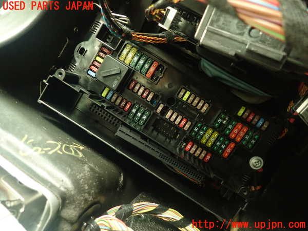 2UPJ-19536741]BMW 528i(XG28)(F10)ヒューズボックス1 中古_m0001.jpg