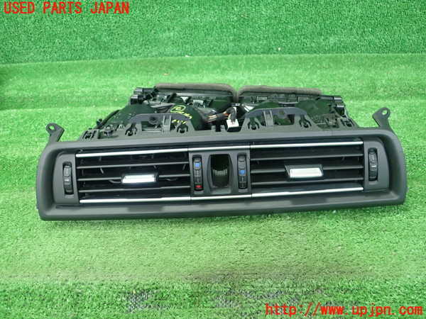 1UPJ-19557527]BMW アクティブハイブリッド5 F10(AH5)(FZ35)エアコン吹き出し口2 (真中) 中古_m0001.jpg