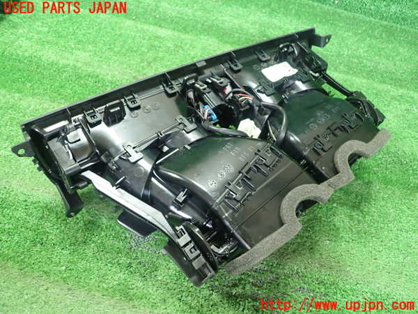 1UPJ-19557527]BMW アクティブハイブリッド5 F10(AH5)(FZ35)エアコン吹き出し口2 (真中) 中古_m0003.jpg