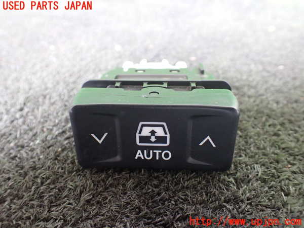 5UPJ-19566308]ハイラックスサーフ(TRN215W)スイッチ3(バックドアガラス開閉) 中古_m0001.jpg