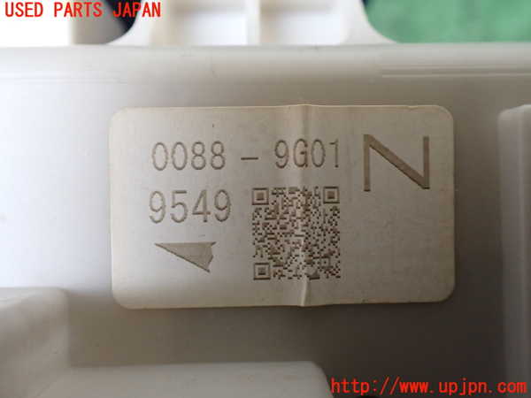 5UPJ-19566741]ハイラックスサーフ(TRN215W)ヒューズボックス1 中古_m0003.jpg