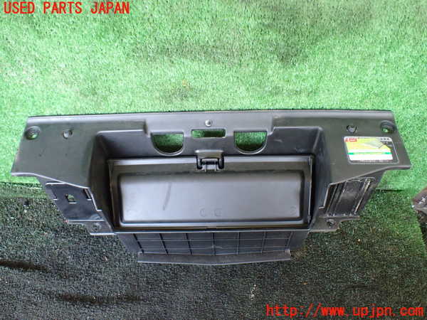 5UPJ-19567516]ハイラックスサーフ(TRN215W)グローブボックス1 中古_m0001.jpg
