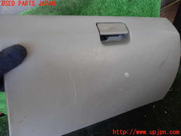 5UPJ-19567517]ハイラックスサーフ(TRN215W)グローブボックス2 中古_m0002.jpg