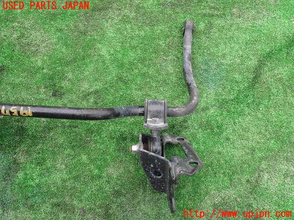 5UPJ-19575440]ランクル70系(GRJ76K)フロントスタビライザー 中古_m0002.jpg