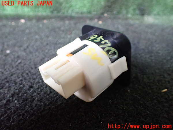 5UPJ-19576306]ランクル70系(GRJ76K)スイッチ1 (デフロック) 中古_m0002.jpg