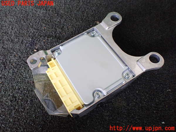 5UPJ-19576145]ランクル70系(GRJ76K)エアバッグコンピューター 中古_m0003.jpg