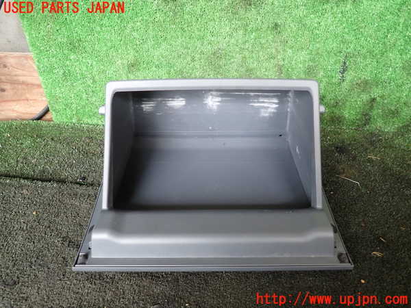 5UPJ-19577516]ランクル70系(GRJ76K)グローブボックス1 中古_m0002.jpg