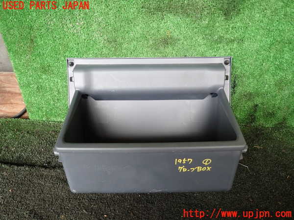 5UPJ-19577516]ランクル70系(GRJ76K)グローブボックス1 中古_m0003.jpg