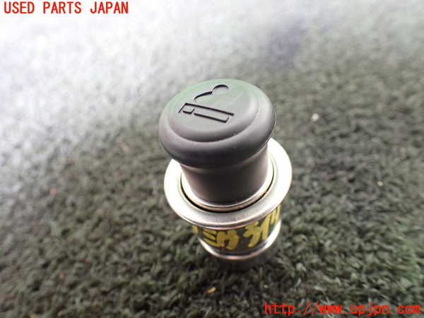 5UPJ-19577815]ランクル70系(GRJ76K)シガライター 中古_m0001.jpg