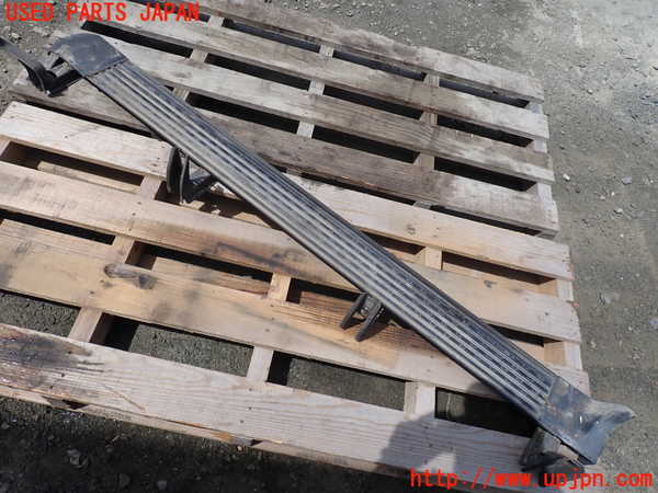 5UPJ-19581390]ランクル100系(UZJ100W)右サイドステップ 中古_m0001.jpg