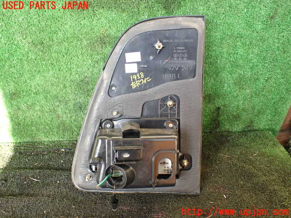 1UPJ-19581552]ランクル100系(UZJ100W)社外 左リアフィニッシャー 中古_m0003.jpg