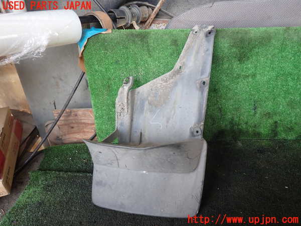 5UPJ-19581454]ランクル100系(UZJ100W)右リアマッドガード(泥除け) 中古_m0003.jpg