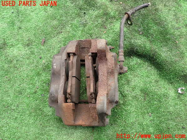 5UPJ-19584080]ランクル100系(UZJ100W)右フロントキャリパー 中古_m0002.jpg
