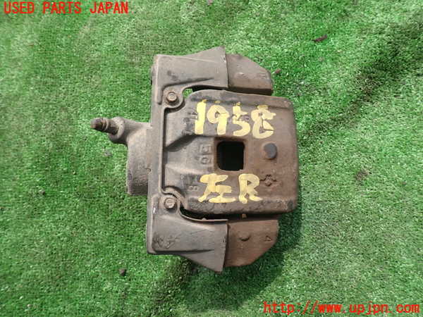 5UPJ-19584095]ランクル100系(UZJ100W)左リアキャリパー 中古_m0001.jpg