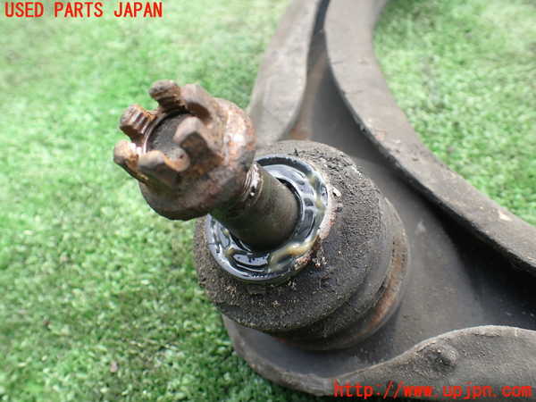 5UPJ-19585126]ランクル100系(UZJ100W)右フロントアッパーアーム1 【ジャンク】_m0003.jpg