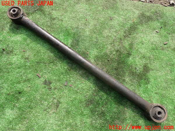 5UPJ-19585200]ランクル100系(UZJ100W)右リアロアアーム1 【ジャンク】_m0002.jpg