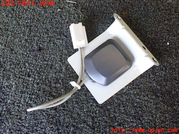 5UPJ-19586550]ランクル100系(UZJ100W)アンテナ 中古_m0003.jpg