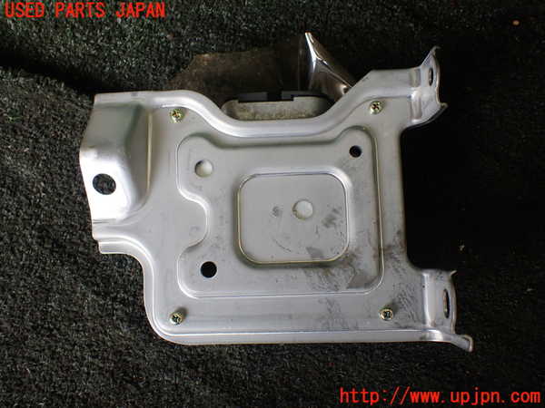5UPJ-19586145]ランクル100系(UZJ100W)エアバッグコンピューター 中古_m0003.jpg