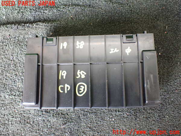 5UPJ-19586148]ランクル100系(UZJ100W)コンピューター3 88650-60374 中古_m0001.jpg