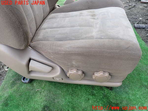 5UPJ-19587035]ランクル100系(UZJ100W)運転席シート 中古_m0004.jpg