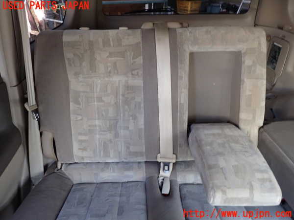 5UPJ-19587145]ランクル100系(UZJ100W)右2列目シート 中古_m0002.jpg