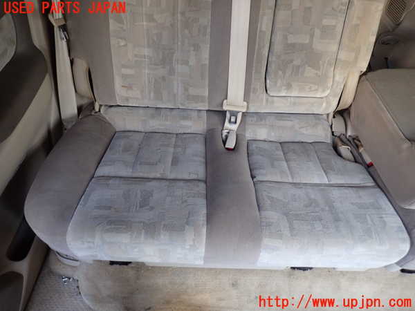 5UPJ-19587145]ランクル100系(UZJ100W)右2列目シート 中古_m0003.jpg