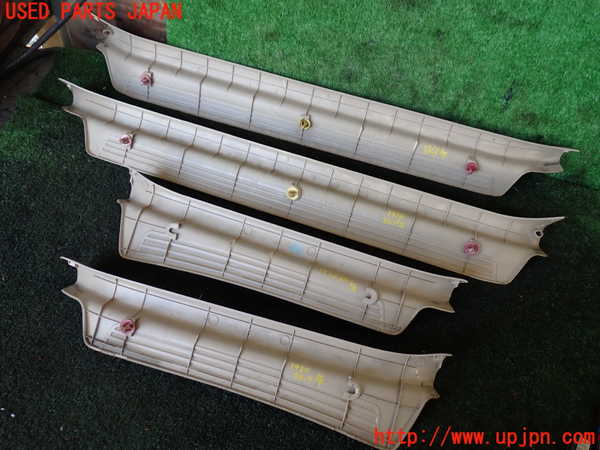 5UPJ-19587740]ランクル100系(UZJ100W)スカッフプレート 中古_m0003.jpg