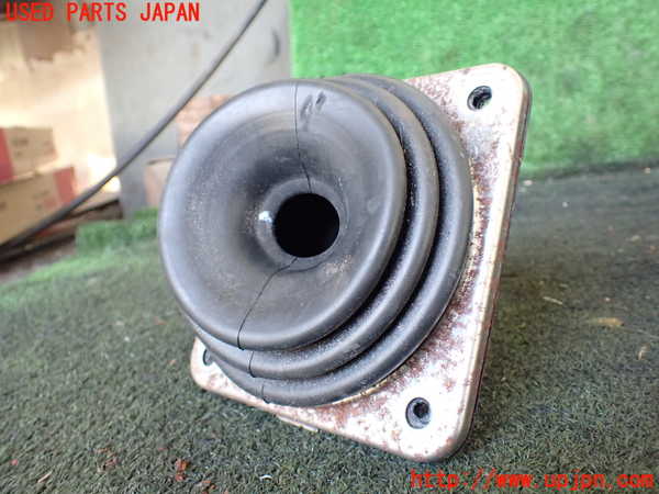 5UPJ-19587575]ランクル100系(UZJ100W)シフトブーツ 中古_m0001.jpg