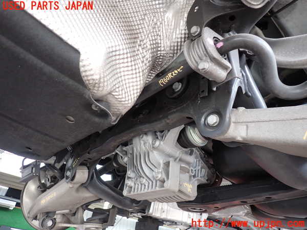 2UPJ-19605445]ポルシェ・マカン(J1H1)リアスタビライザー 中古_m0001.jpg