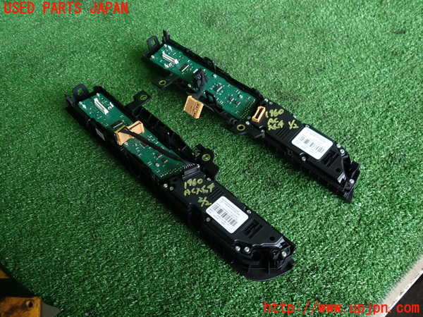 2UPJ-19606066]ポルシェ・マカン(J1H1)エアコンスイッチ1 中古_m0002.jpg