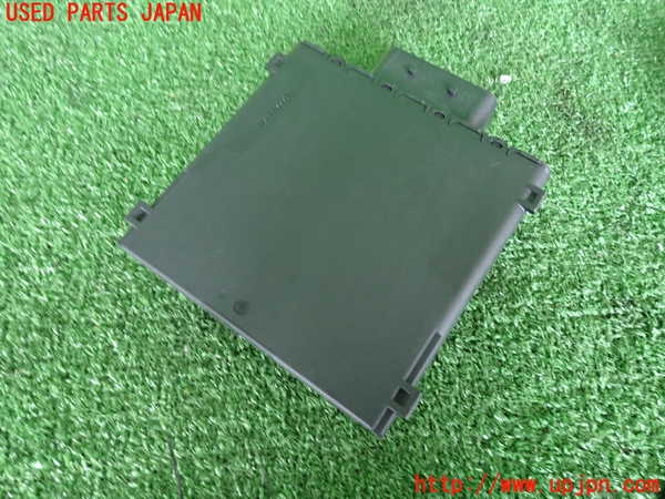 2UPJ-19606147]ポルシェ・マカン(J1H1)コンピューター2 中古_m0002.jpg