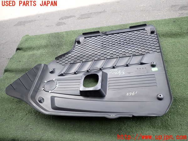 2UPJ-19622160]BMW X3 F25(WX30)エンジンアッパーカバー 中古_m0002.jpg