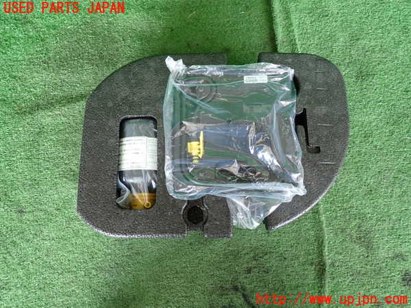 2UPJ-19647805]BMW ミニ(MINI)クーパー(XM15)車載工具 中古 【F56】_m0002.jpg